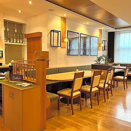 Hotel Restaurant Kreuz *