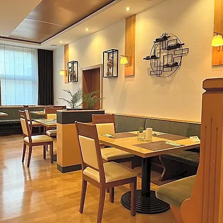 Restaurant Kreuz Hotel *