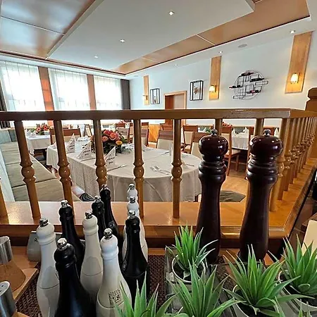 Restaurant Kreuz Hotel